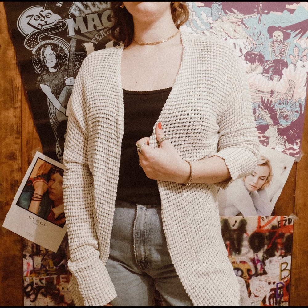 White Waffle Material Cardigan Sweater